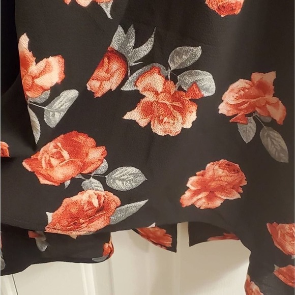 DEX red roses‎ floral cold shoulder tunic plus size 2X NEW!!!! - Picture 5 of 10